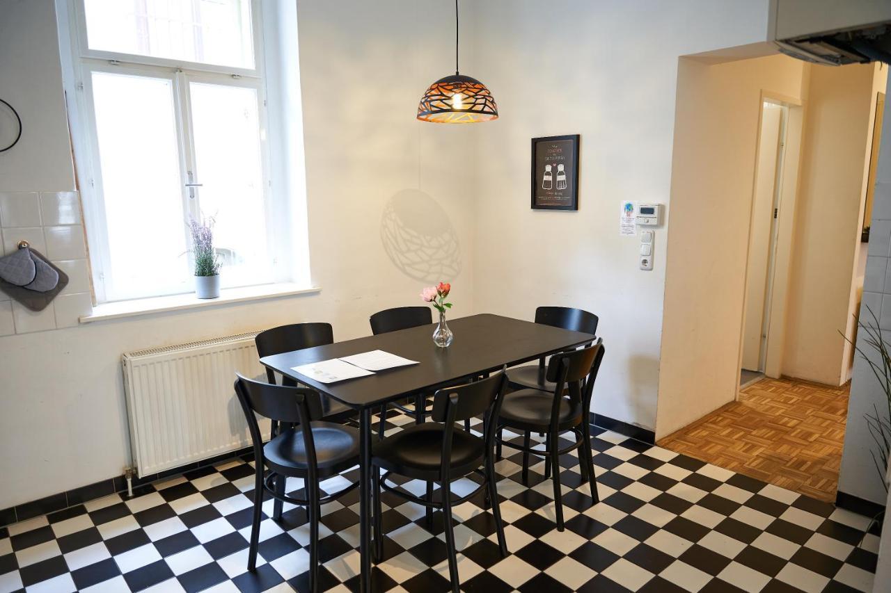 Fancy Home For 5 With Self-Check-In At Spittelberg Вена Экстерьер фото