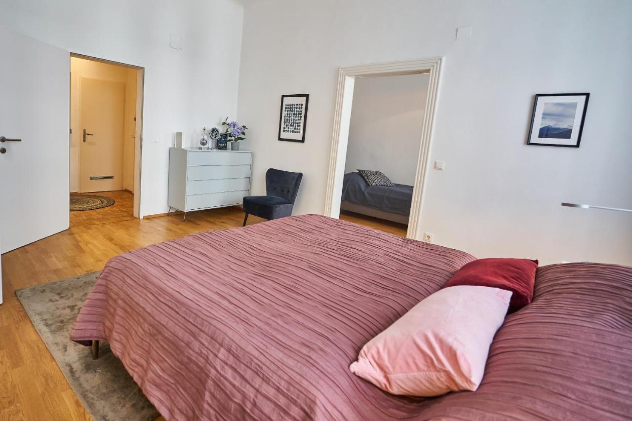 Fancy Home For 5 With Self-Check-In At Spittelberg Вена Экстерьер фото