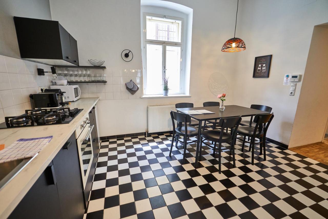 Fancy Home For 5 With Self-Check-In At Spittelberg Вена Экстерьер фото